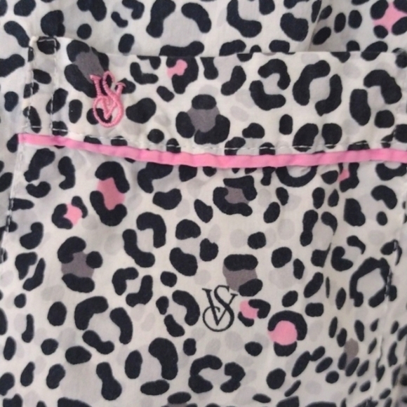 Victoria's Secret Pajama Top size Medium Animal print - Picture 2 of 8